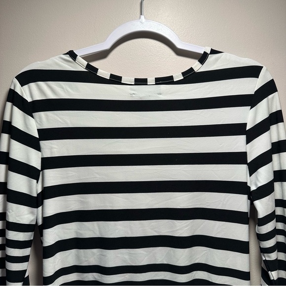 3x25* Investments Blue Floral Top B&W Stripes Size Small Stretchy & Elegant - Picture 9 of 15